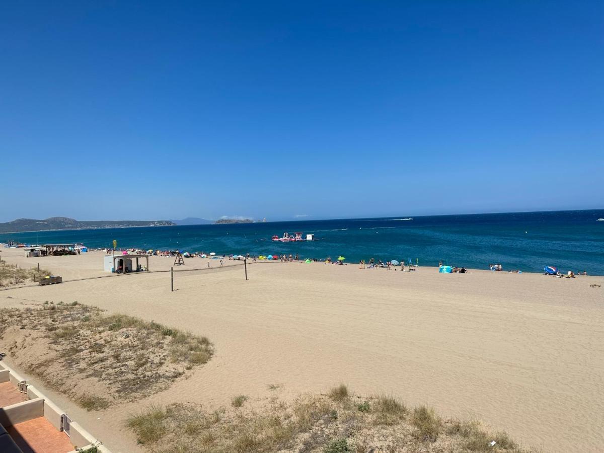 Primera Linea De Mar Apartment *