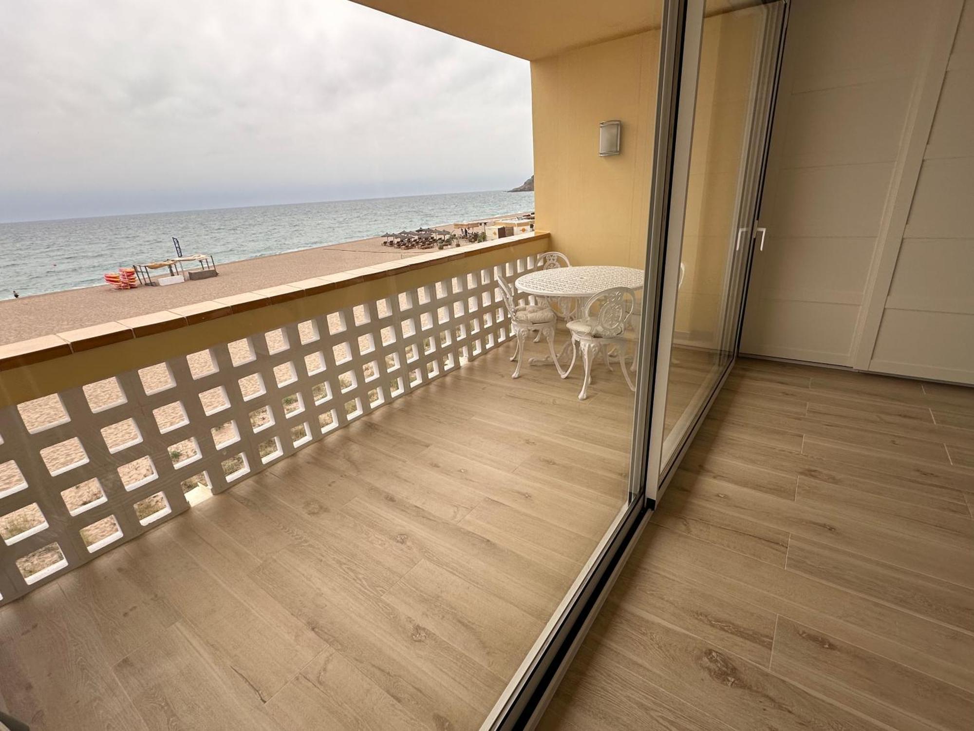 Primera Linea De Mar Apartment *