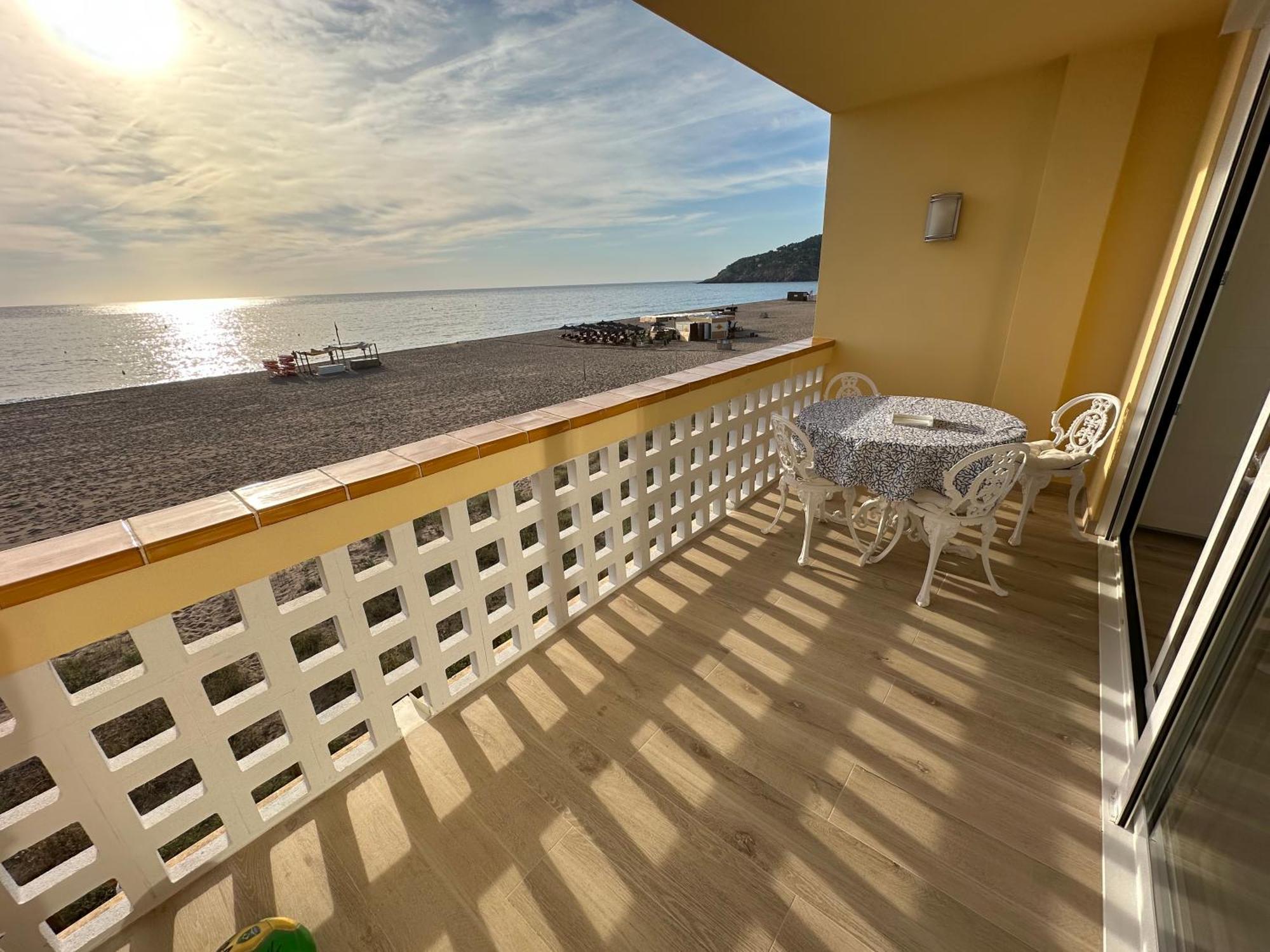 Primera Linea De Mar Apartment Pals