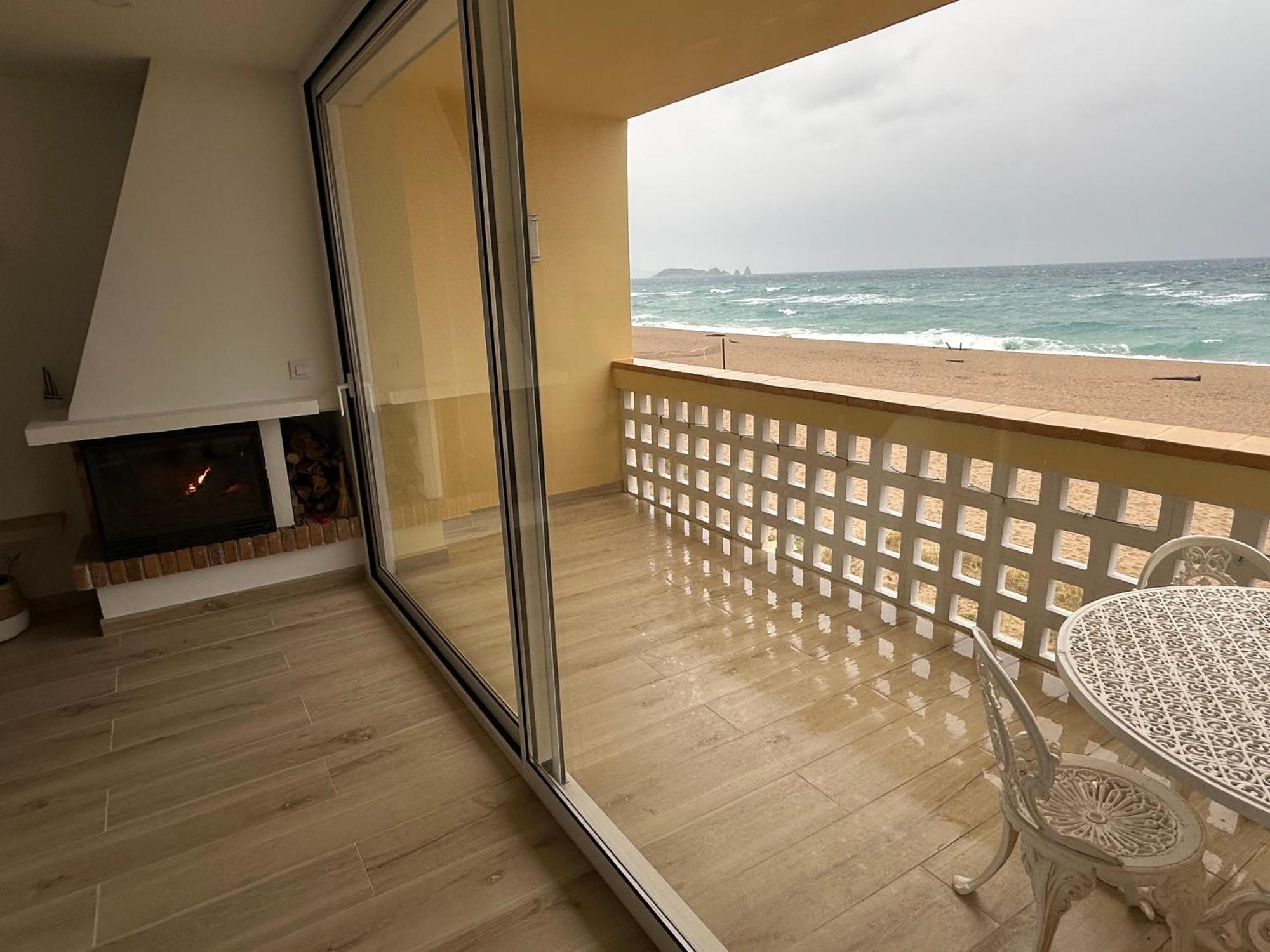 Primera Linea De Mar Apartment *